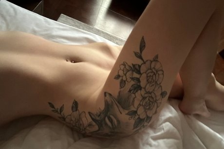 Yuliya Fox art de star du porno images