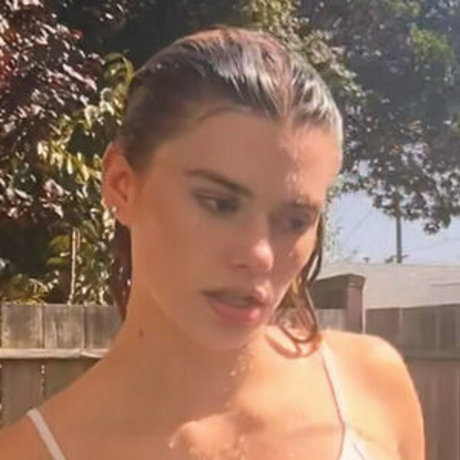 halli n lover mannequin img