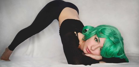 Faye Tan star érotique des photos