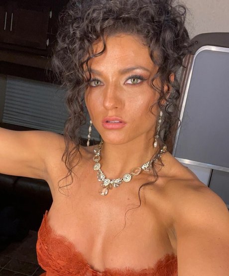 influenceur asiatique onlyfans gratuit exclusif photo