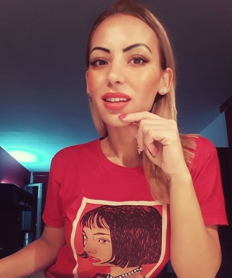 Marinela Adalbertova actrice exclusive archive