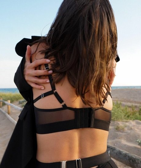 Margo Dumas sexe star photos