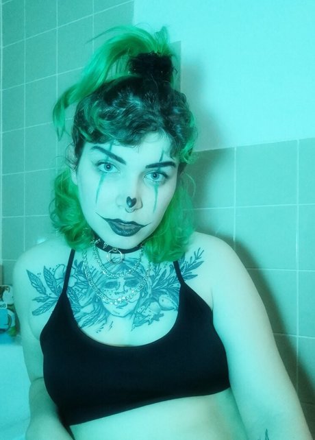 adolescente rousse onlyfans bien chaud images