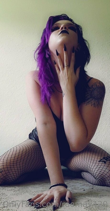 raemay420 modèle sexy photos