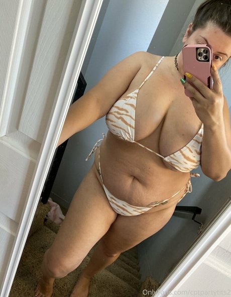 cptpartytits mannequin galerie