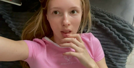 Alena Barhalenko jolie étoile photos