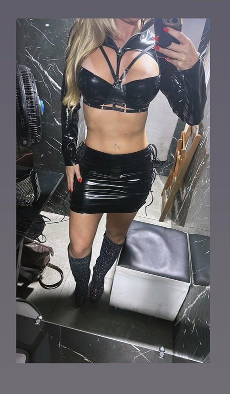 Vivi Temptation actrice pornographique collection