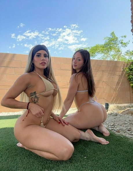 delaneyshort modèle xxx photos