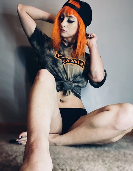 GiGi Dolan modèle chaud collection