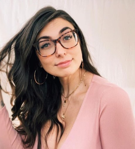 dailyvitaminb actrice érotique galeries