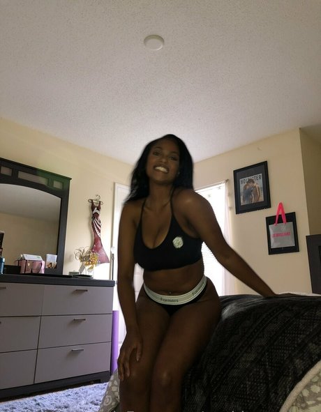 sophiacardinez étoile chaude galeries