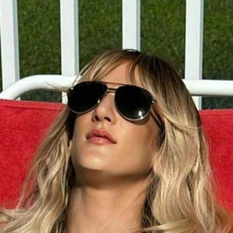 pom-pom girl nue onlyfans assez exclusif photos