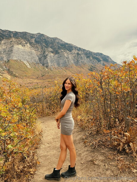 Emmiejohnson art modèle galerie