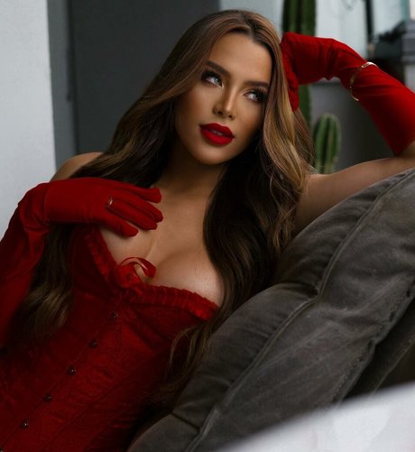 Thay Lupi art de star du porno img