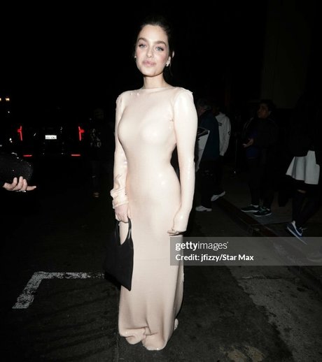 petite blonde onlyfans bel adulte photos