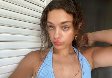 Odeya Rush star du porno de haute qualité photo