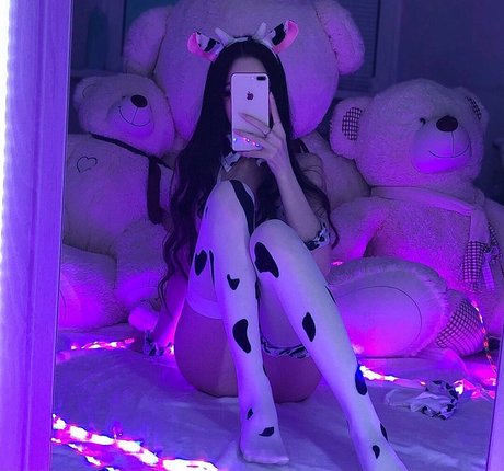 lolityyan modèle adulte des photos