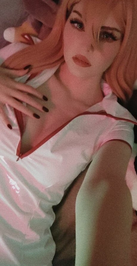 lli ru actrice libre des photos