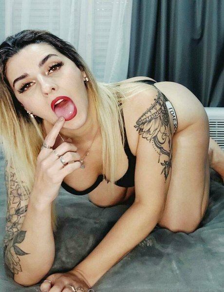 rousse tatouée onlyfans plutôt meilleur galerie