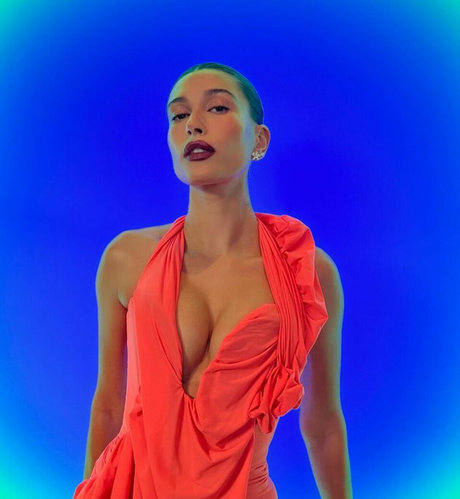 Hailey Baldwin Bieber star du porno gratuit des photos