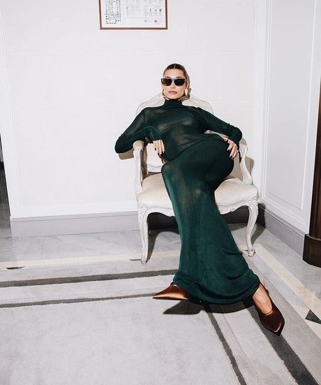 Hailey Baldwin Bieber star du porno sympa img