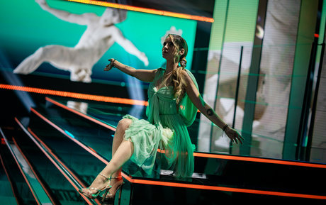 Laure Valee star du porno parfaite archive