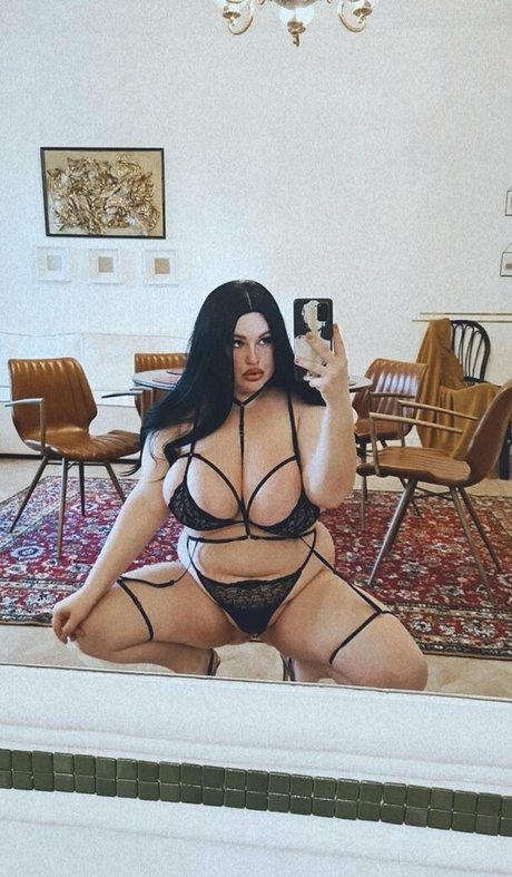 alenaostfree actrice exclusive image