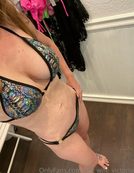 hot wife victoria actrice nue photo