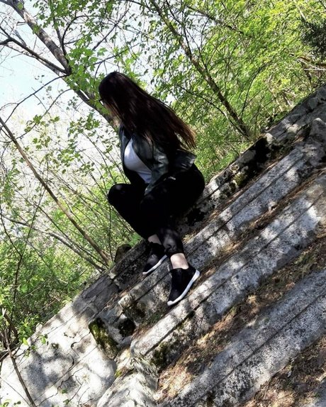 Andreea Buga étoile sexy galerie