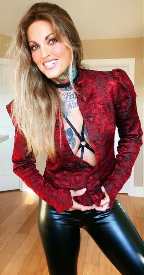 janine jolie étoile archive