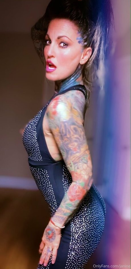 ébène courbée onlyfans beau archive