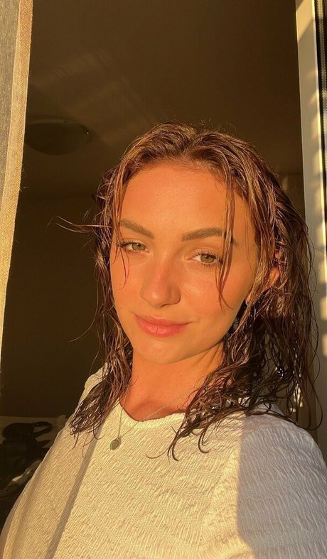 Rosie Bentham joli modèle des photos