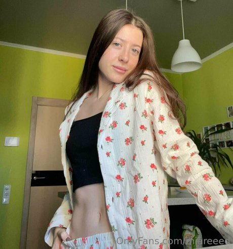 miareeed actrice de nus images