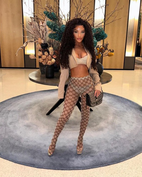 Chelsee Healey étoile parfaite galeries