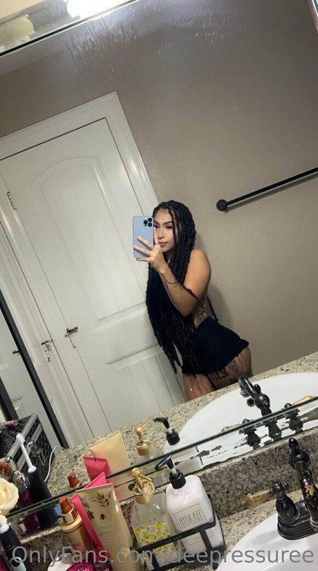 deepressuree actrice érotique collection