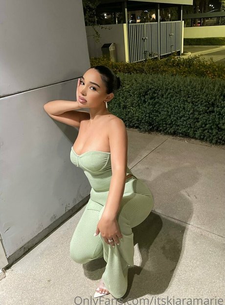 itskiaramarie star du porno adulte image