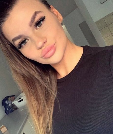 Sarah Slavo mannequin photo