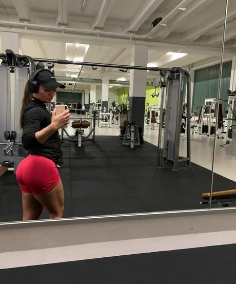 Sarah Slavo modèle exclusif img