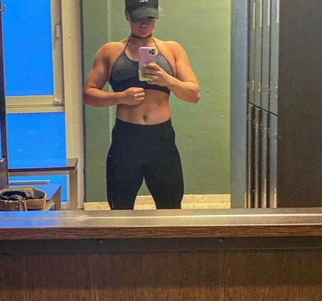 Sarah Slavo star du porno adulte images