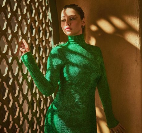 Madelyn Cline étoile xxx galeries