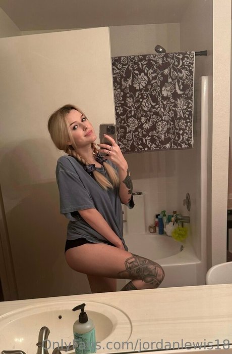 jordanlewis18 star du porno hd photo