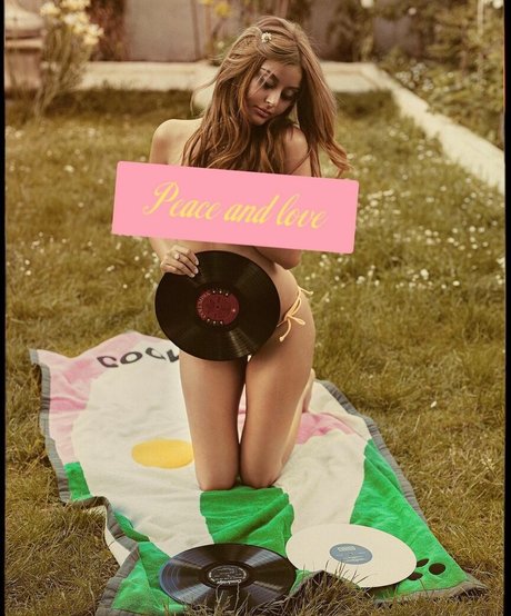 Zahia Dehar Fotoaufnahmen