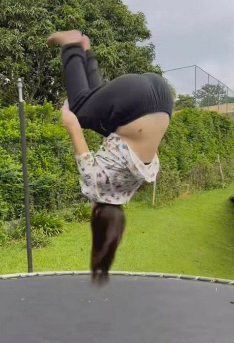 Julia K Barni actrice porno galeries