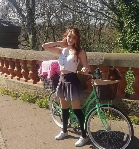 Littlejem étoile nue images