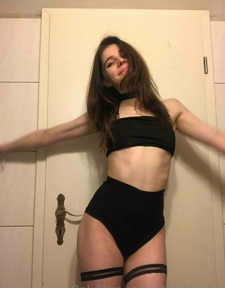 anna kyoto modèle de haute qualité img