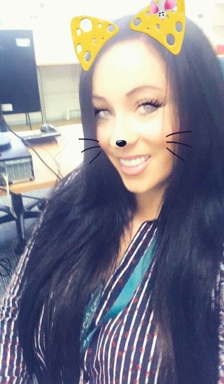 Kelly Louise Sheridan modèle adulte collection