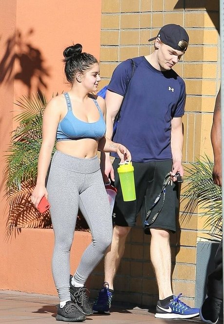 Ariel Winter meilleure star du porno images