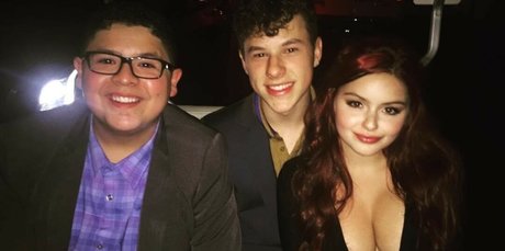 Ariel Winter star du porno sexy collection