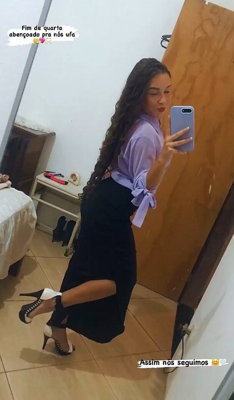 Emilly Santos actrice artistique galeries