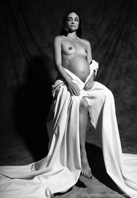 Laura Perlongo étoile nue galeries